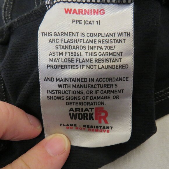 Ariat FR CAT1 Long Sleeve Black Moisture Wicking Polartech FR Sz LG. - Picture 9 of 9